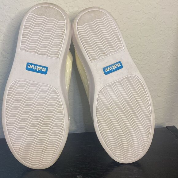 Native Monaco Women’s size 5 white lace up - Picture 8 of 9